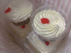 -红宝石·鲜奶小方·海派西点房(浦三店)