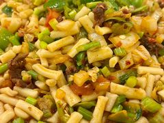 -尕盼舍连锁餐饮大盘鸡拌面王(中和美食街店)