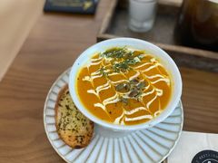 -Mark&Mars Restaurant