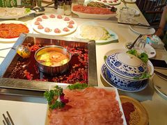 -二荆条·蜀鲜汇城市森林火锅