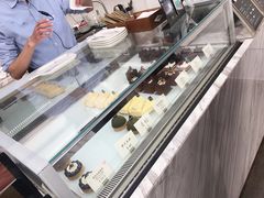 -UNI UNI(环亚凯瑟琳店)