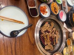 -明洞阿姨·韩式酱蟹烤肉·创意料理(三元桥店)