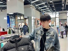 -王府井奥莱棋盘山小镇