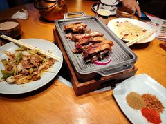 -娜仁图雅蒙古美食村(33小镇店)