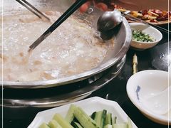 -老来福·非遗酸汤兔(凯旋路店)