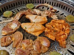 -马路牙子烧烤音乐酒馆(望京店)