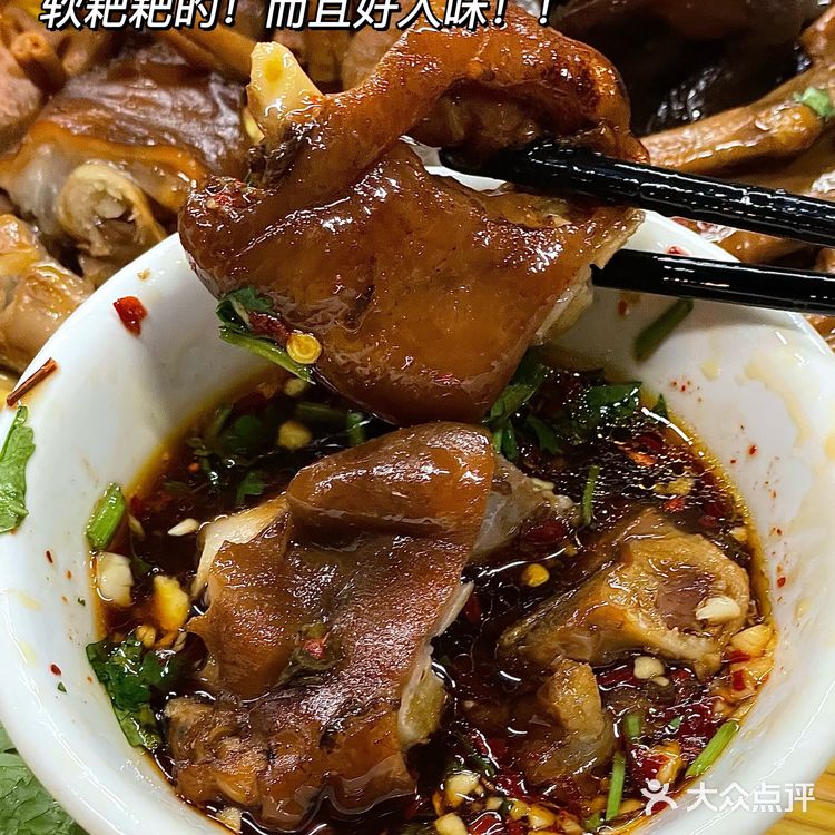 长沙人才懂… 这种路边搭棚的店才是真的好吃！