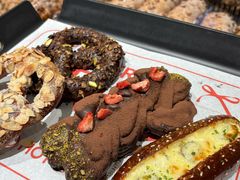 -HOT CRUSH趁热集合·现烤面包(环球港店)