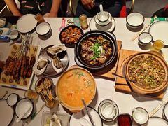 -蚝堡海鲜·威海菜·海肠捞饭·烧烤·亚洲吃蚝公司(幸福门店)