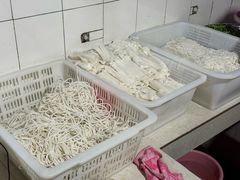 -正宗杨记普洱酸醋米线(总店)