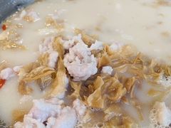 -老来福·非遗酸汤兔(凯旋路店)