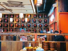 大堂-先启半步颠小酒馆(白麓里店)