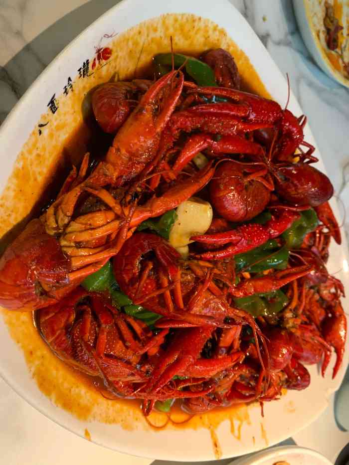 八面玲珑小龙虾烧烤(洪德路店)