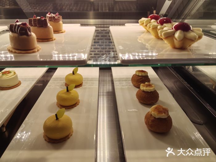 宁波东钱湖华茂希尔顿酒店·湖畔全日餐厅图片