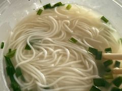 -梁老三麻辣鸡头(汝河小区店)