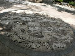 龙石雕-神光山国家森林公园