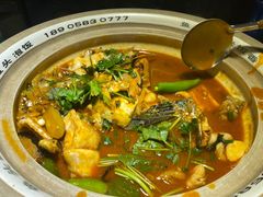 -魏铭鱼头捞饭(晋阳路店)