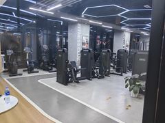 -跃动游泳健身俱乐部(新华传媒店)