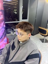 -藤野造型烫发染发