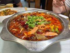 -华光驿站私房菜·黑金冠