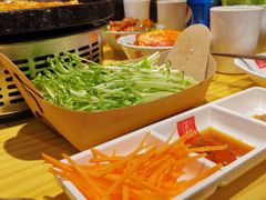 鲜剪嫩豆苗-么肆烤肉·中式自助·烤肉大排档(街道口季佳PAI店)