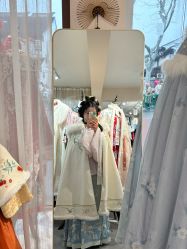 -一揽芳华汉服旗袍体验馆(拙政园店)