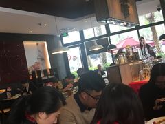 等位区-必胜客(新海上世界店)