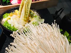 -湊湊火锅·茶憩(打浦桥日月光店)