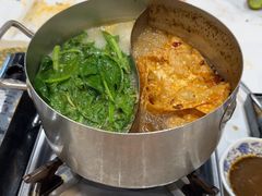 -金马门国际美食百汇(珞喻路店)