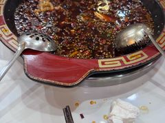 -烧哥美蛙肥肠鱼火锅·十五年社区店