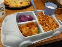 -汽车博物馆主题餐厅
