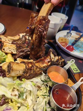 后来合生汇开了，离家近就经常来这里，菜品颜值高