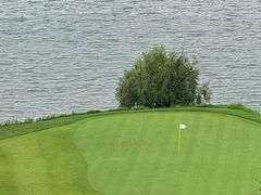 -昆明春城湖畔度假村