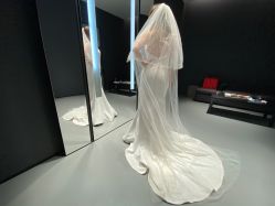 -Vera Wang婚纱礼服旗舰店
