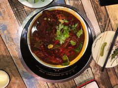 -虾弄弄海派小龙虾·牛羊蝎子火锅