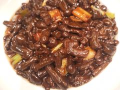 葱烧红蘑-奉天掌柜·非遗猪手·笨饺子(崇山路店)