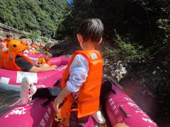-安吉龙王山峡谷漂流