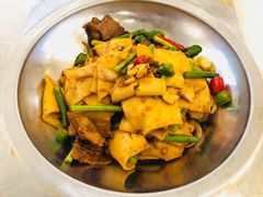 -天外天美食广场(哈尔滨路店)