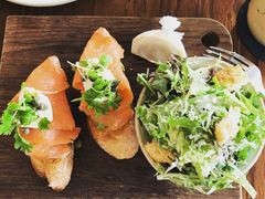 -ROAST coffee & eatery