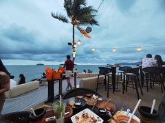 -Sunset Bar(丹绒亚路香格里拉店)
