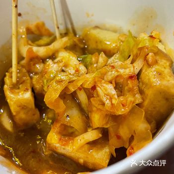 p1臭豆腐，二巷最西边的一家，他家有两种臭豆腐