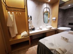 -香港倾城国际·美容美体中心