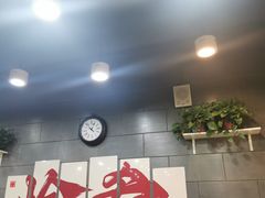 -愉肴麻辣香锅(中山路店)