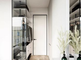 今日分享这样既解决了鞋子的收纳问题,也能保持门厅的整洁性