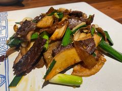 杏鲍菇炒牛肉-云海肴·汽锅鸡·云南菜(美罗城店)