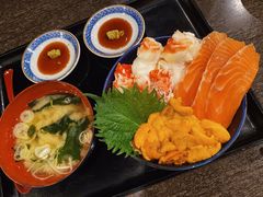 海胆三文鱼蟹腿饭-札幌二条市场 大矶(本店)