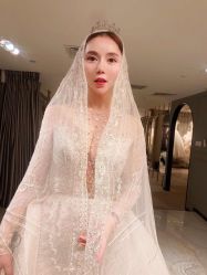 点击看大图 -GRACE KELLY婚纱与礼服(北京店)