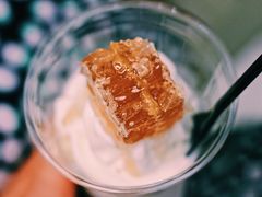 蜂巢冰淇淋-OUR Bakery(三里屯太古里店)