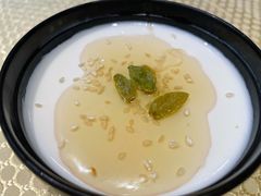 手工自制酸奶-巴扎美食·新疆菜·西域歌舞表演餐厅(新疆大厦店)