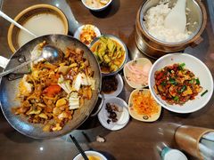 -富正毅三下锅·湘西韵味(天门山索道店)